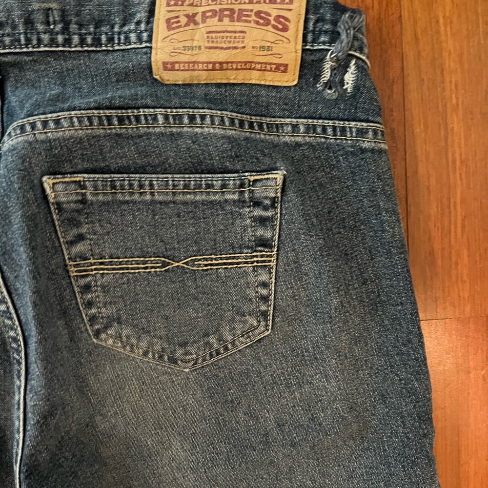 Express Jean - Picture 5 of 5